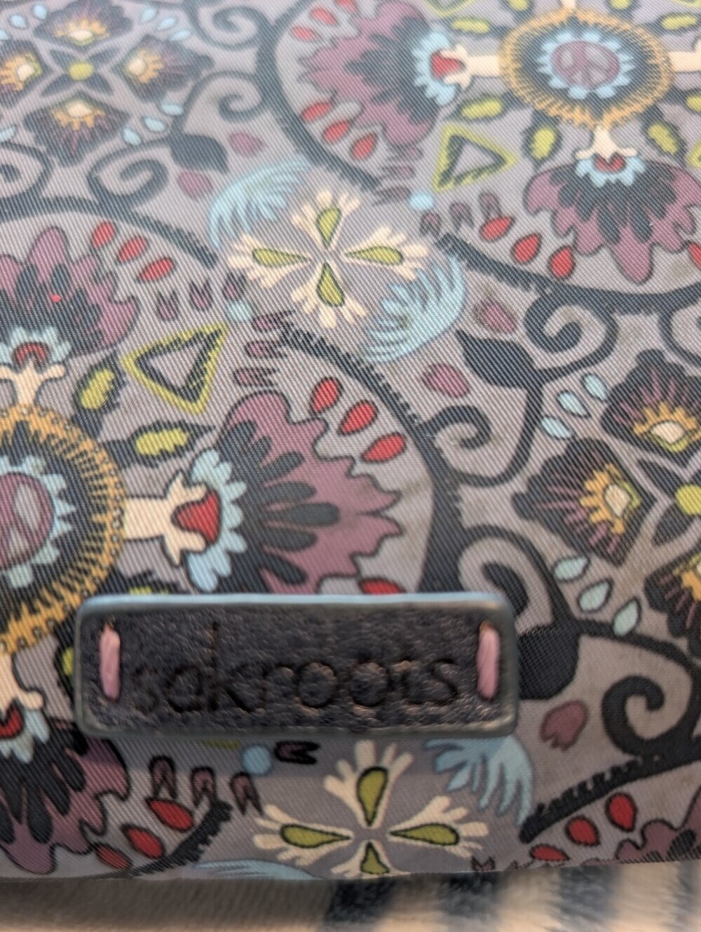 Sakroots In Gray Mosaic World Wallet/Wristlet Clutch - Picture 9 of 12